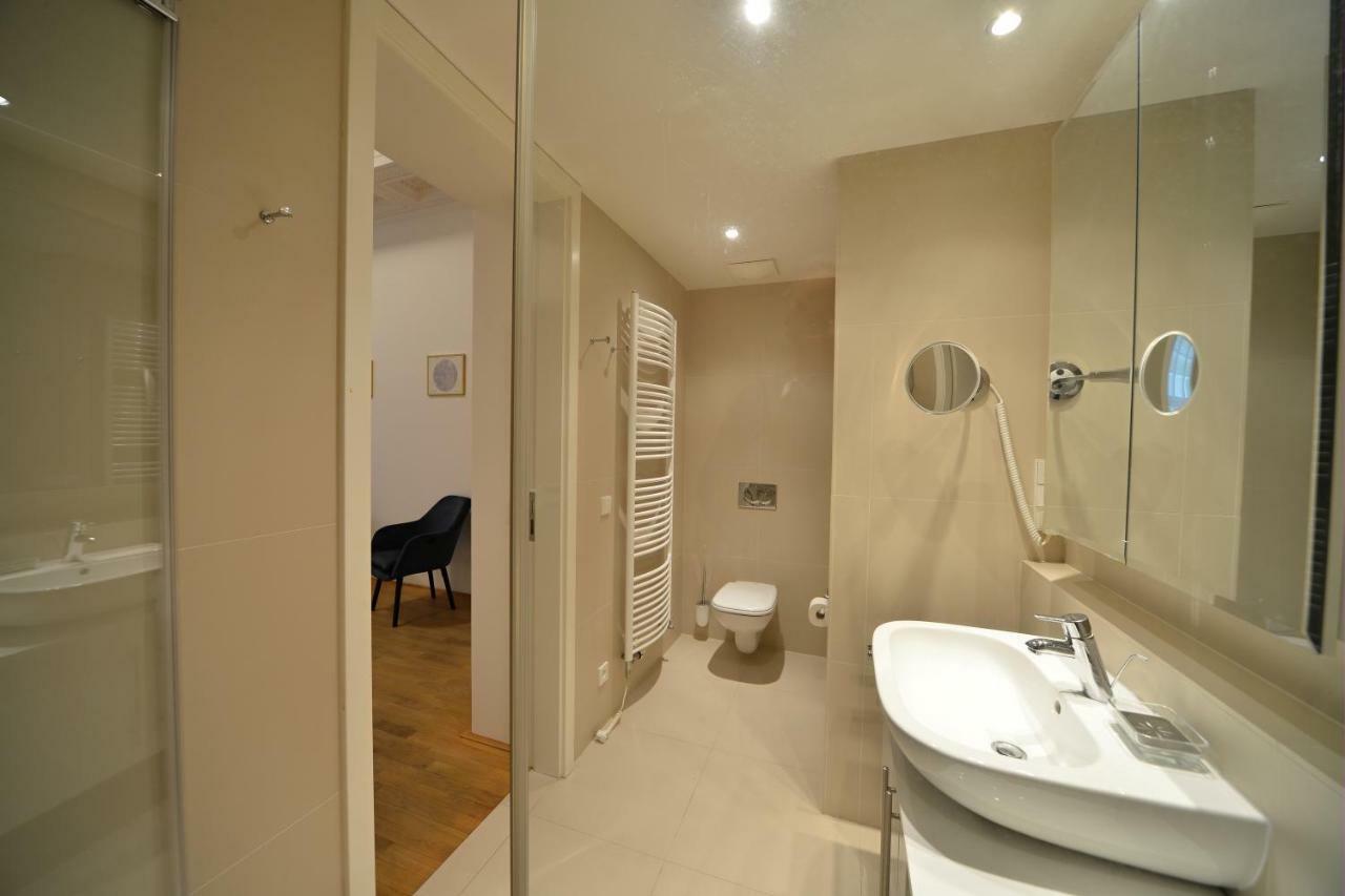 Kolonada Luxury 2 Bedroom Apartment With Balcony Marianske Lazne Exterior foto